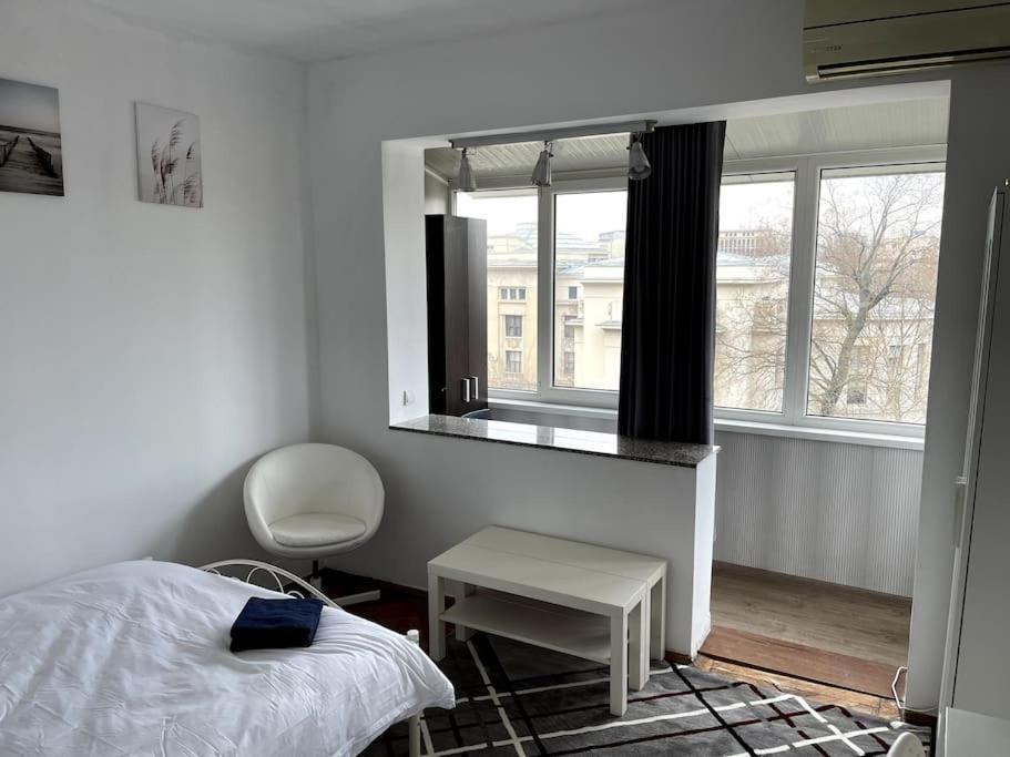 Studio Facultatea De Drept Bucharest Luaran gambar